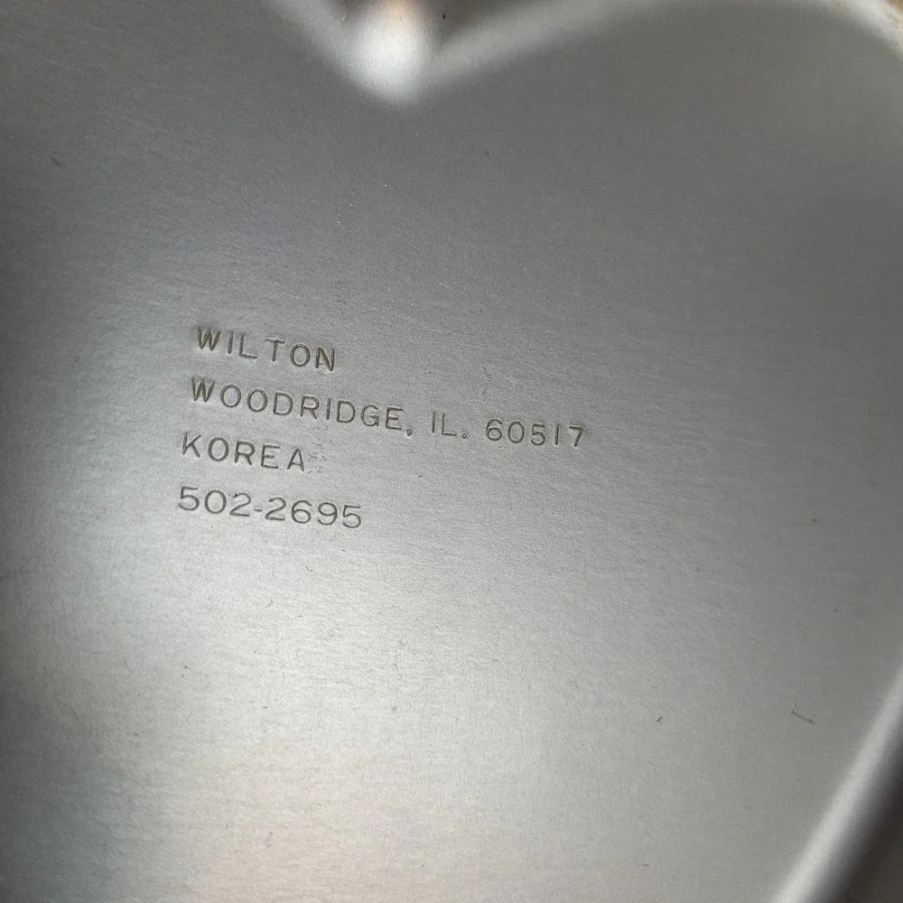 Wilton aluminum cake